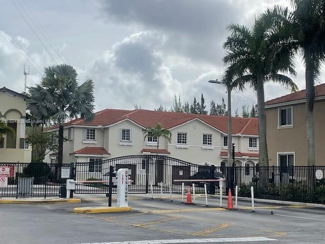 Real estate property located at 21211 14th Pl #7-27, Miami-Dade, MAJORCA ISLES II CONDO, Miami Gardens, FL