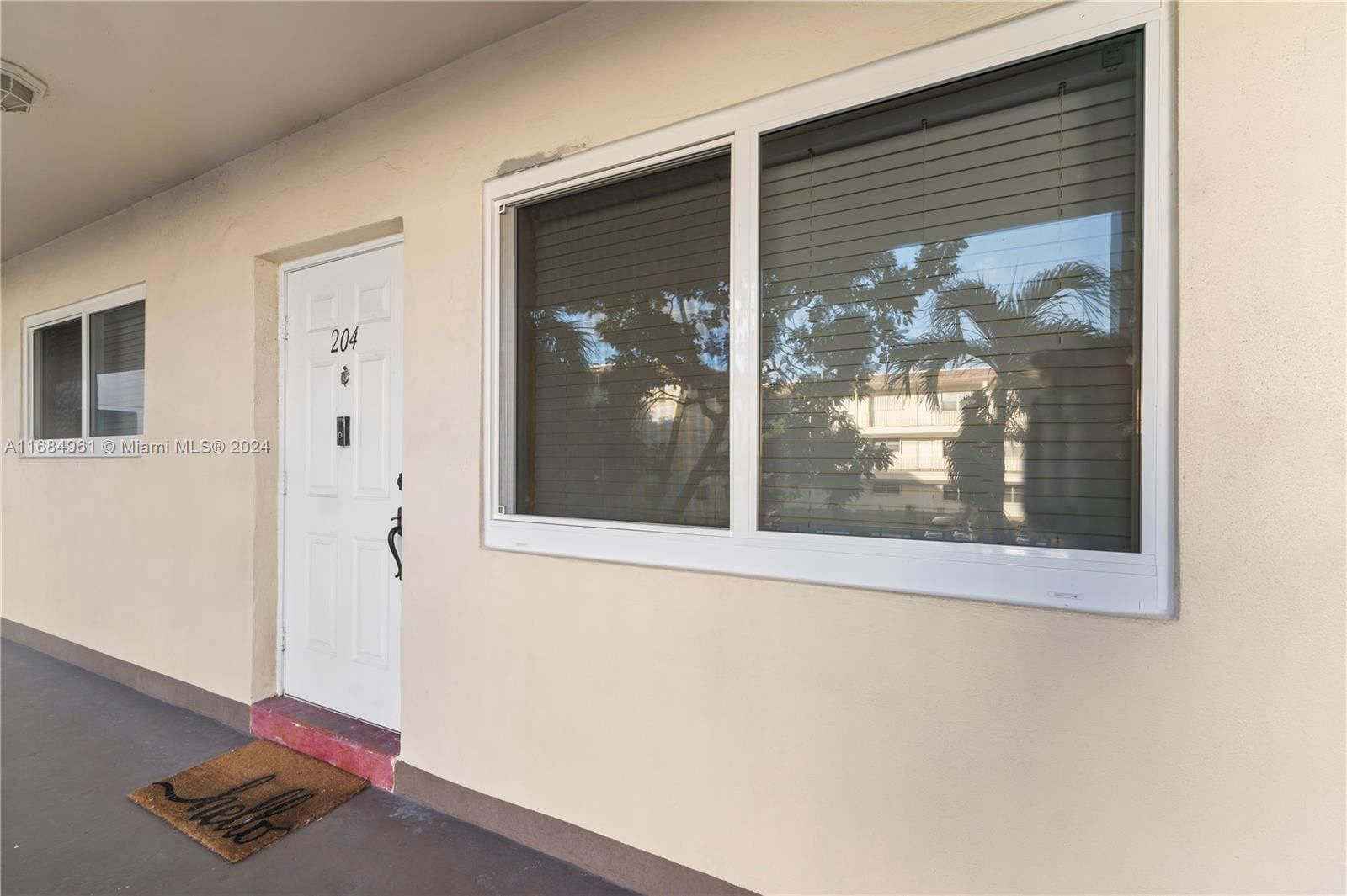 Real estate property located at 2210 Taylor St #204, Broward, PARADISE GARDENS III COND, Hollywood, FL