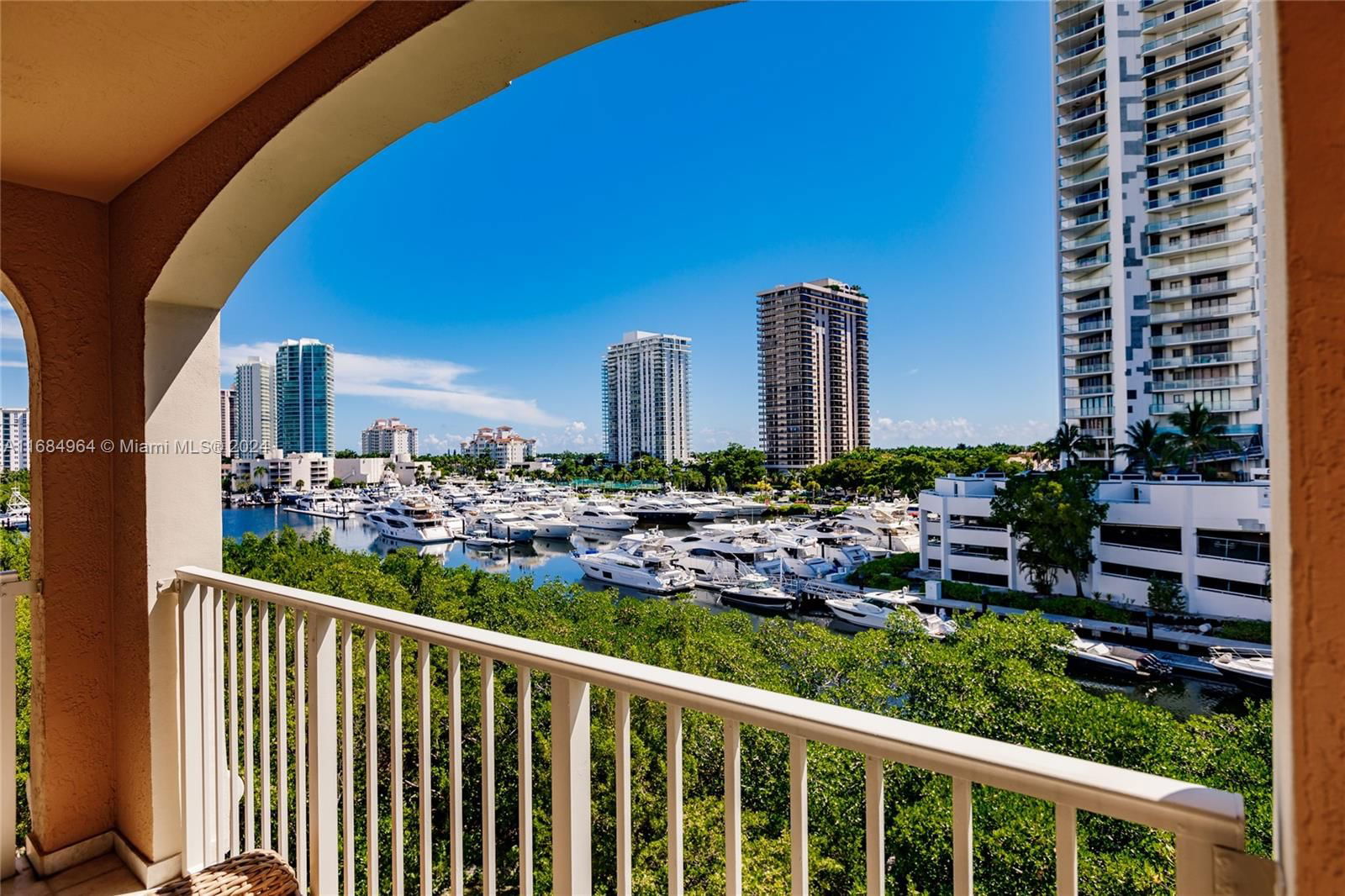 Real estate property located at 19601 Country Club Dr #7608, Miami-Dade, THE YACHT CLUB AT AVENTUR, Aventura, FL