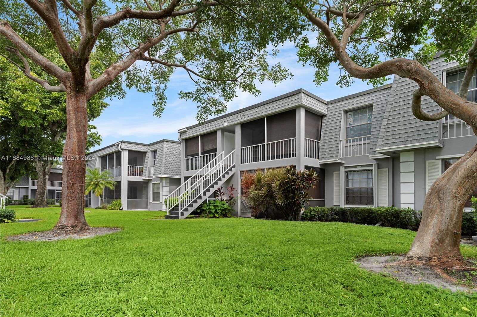 Real estate property located at 302 69th Ave #257, Broward, FRENCH QUARTER CONDOMINIU, Plantation, FL