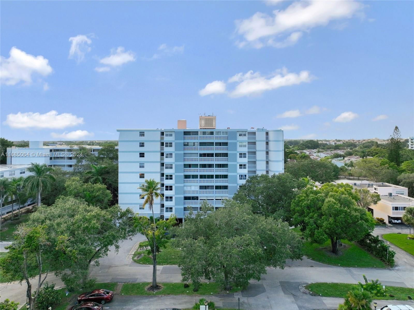 Real estate property located at 3301 Spanish Moss Ter #505, Broward, LAKES OF INVERRARY CONDO, Lauderhill, FL