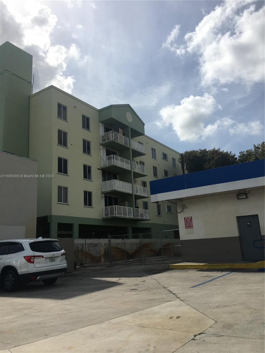 Real estate property located at 616 26th Ave #410, Miami-Dade, HIGHPOINT CONDO, Miami, FL