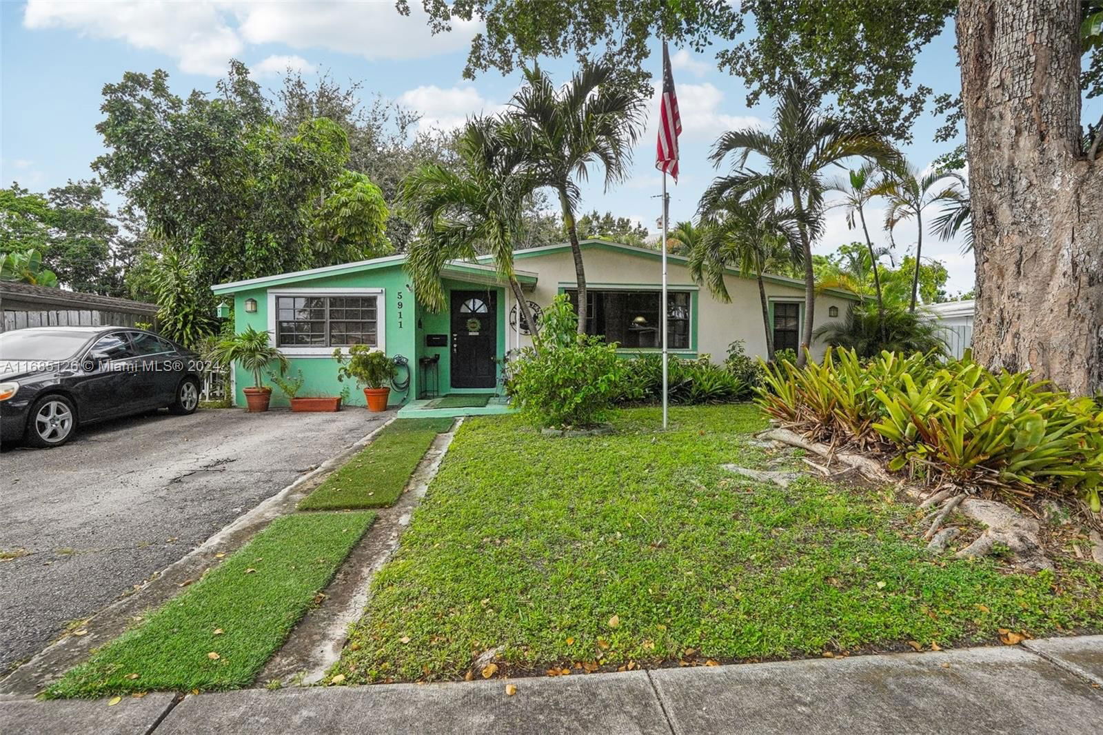 Real estate property located at 5911 1st Ave, Broward, PATTERSON PARK 2 ADD, Oakland Park, FL