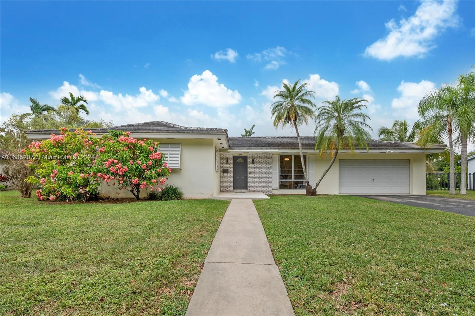 Real estate property located at 15710 87th Ave, Miami-Dade, CORAL REEF ESTATES, Palmetto Bay, FL