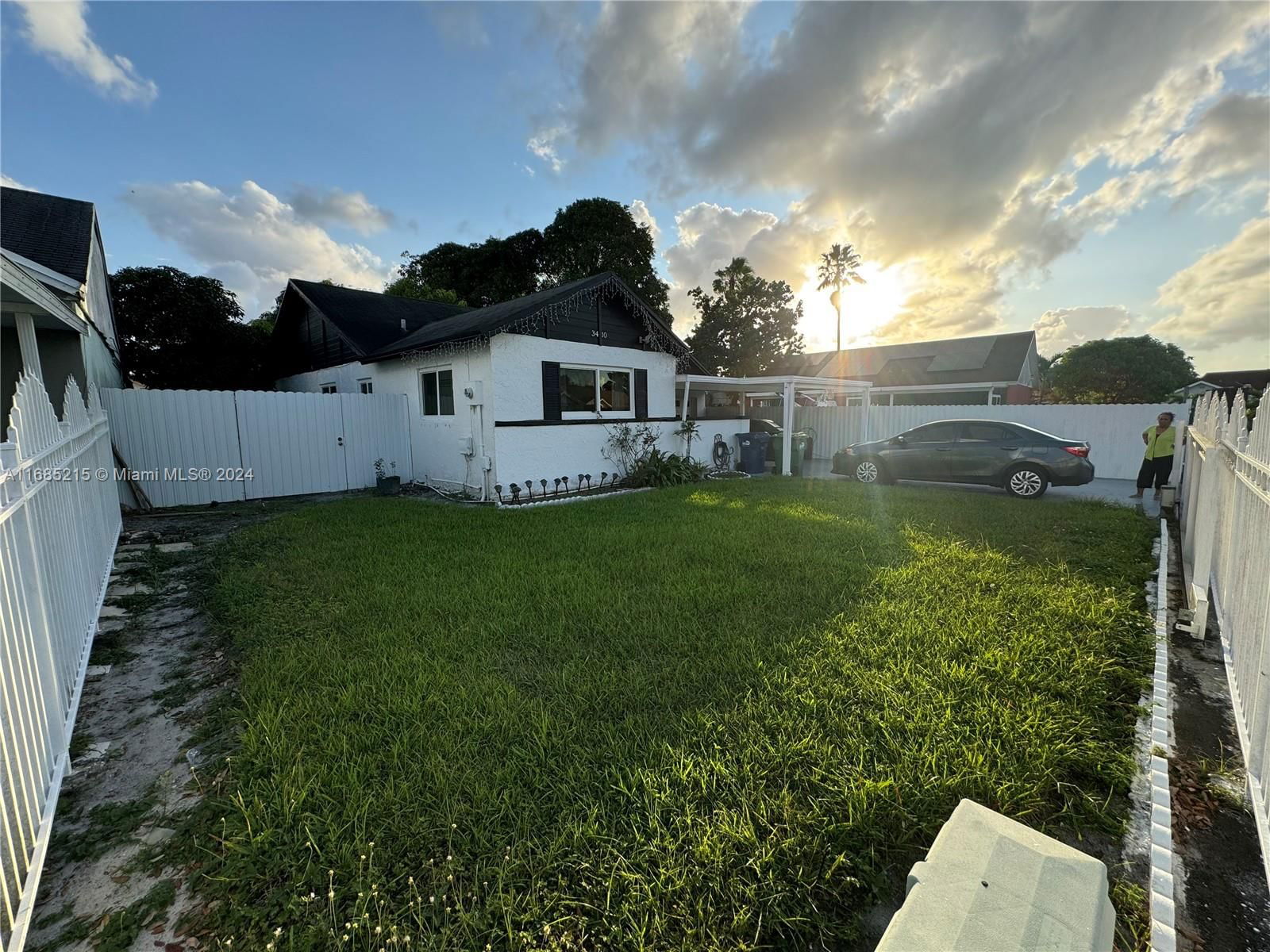 Real estate property located at 3410 204th Ter, Miami-Dade, LESLIE PATIO HOMES SEC 2, Miami Gardens, FL