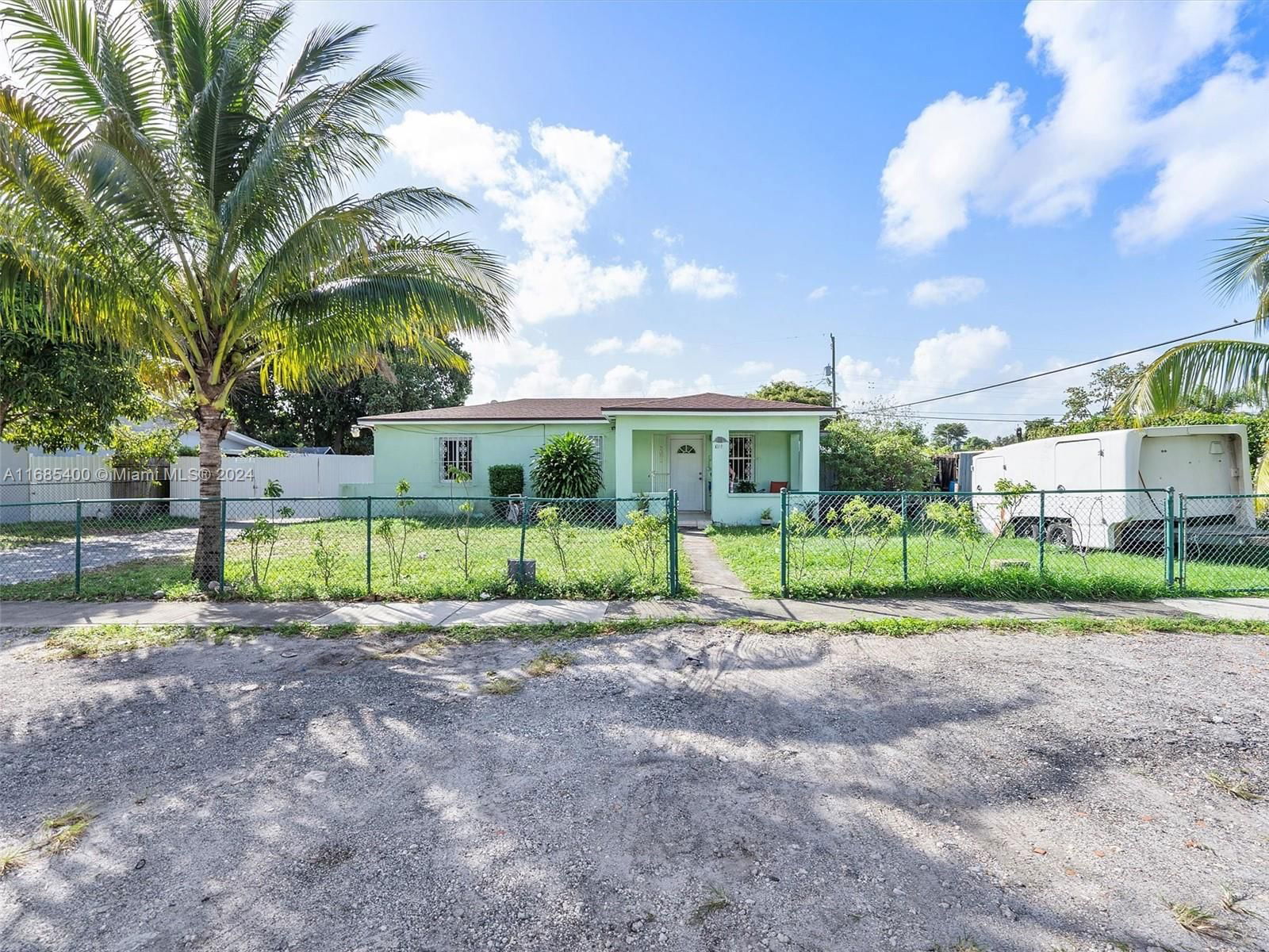 Real estate property located at 710 39th St, Miami-Dade, HIALEAH 14TH ADDN REV PL, Hialeah, FL