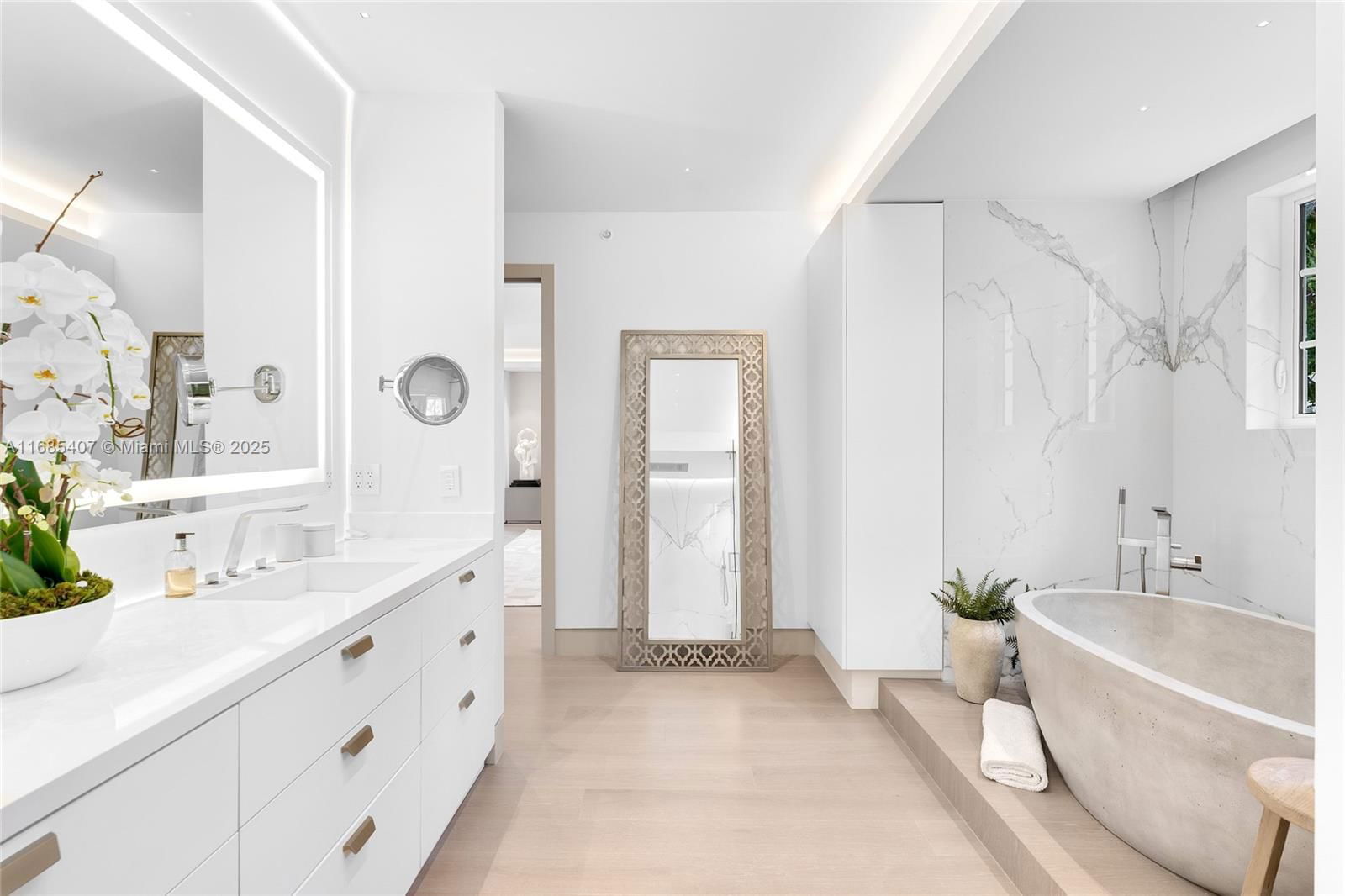 Real estate property located at 7917 Fisher Island Dr #7917, Miami-dade, Fisher Island, Miami Beach, FL