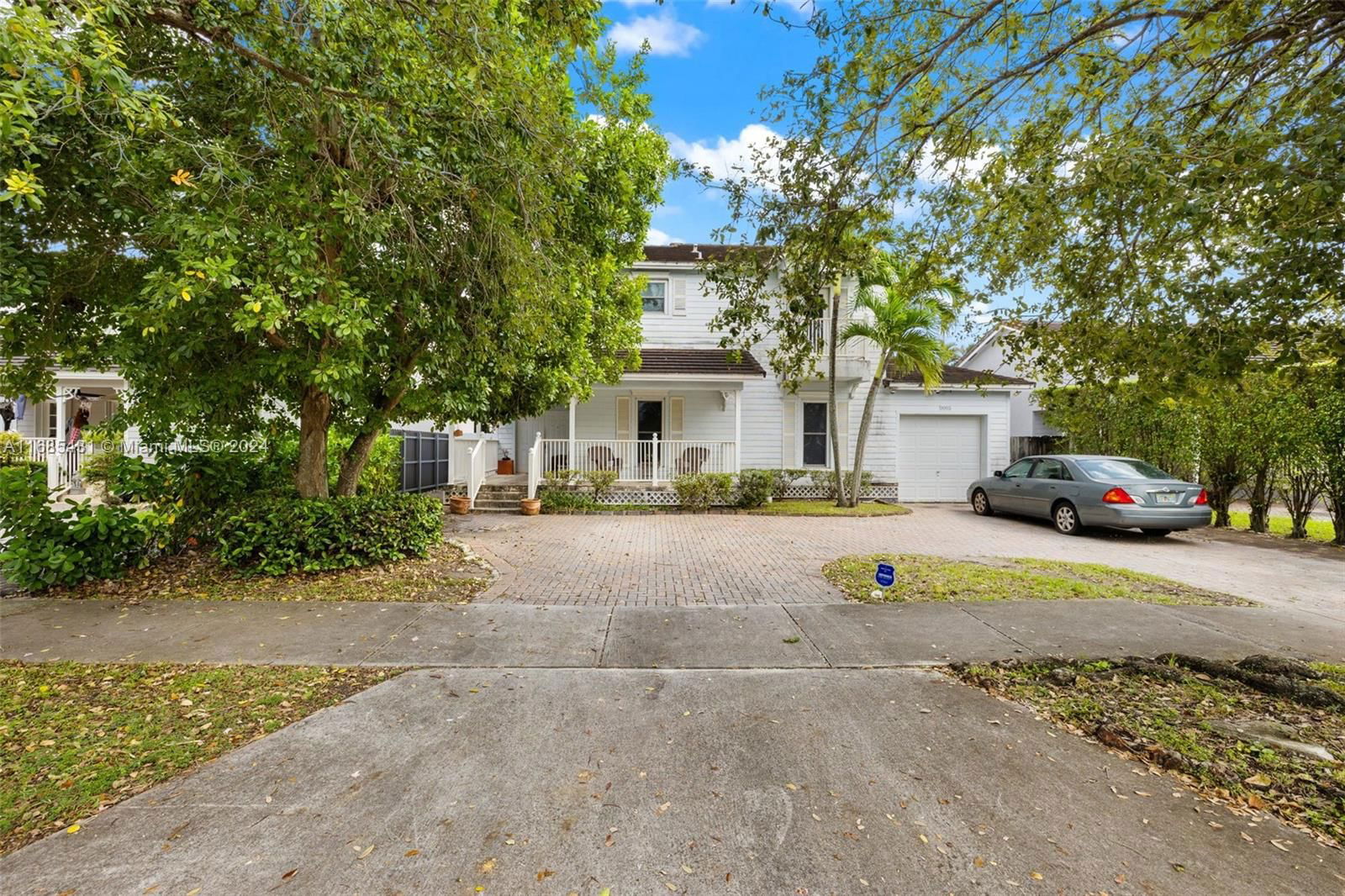 Real estate property located at 9905 161st Pl, Miami-Dade, GARDEN HILLS WEST, Miami, FL