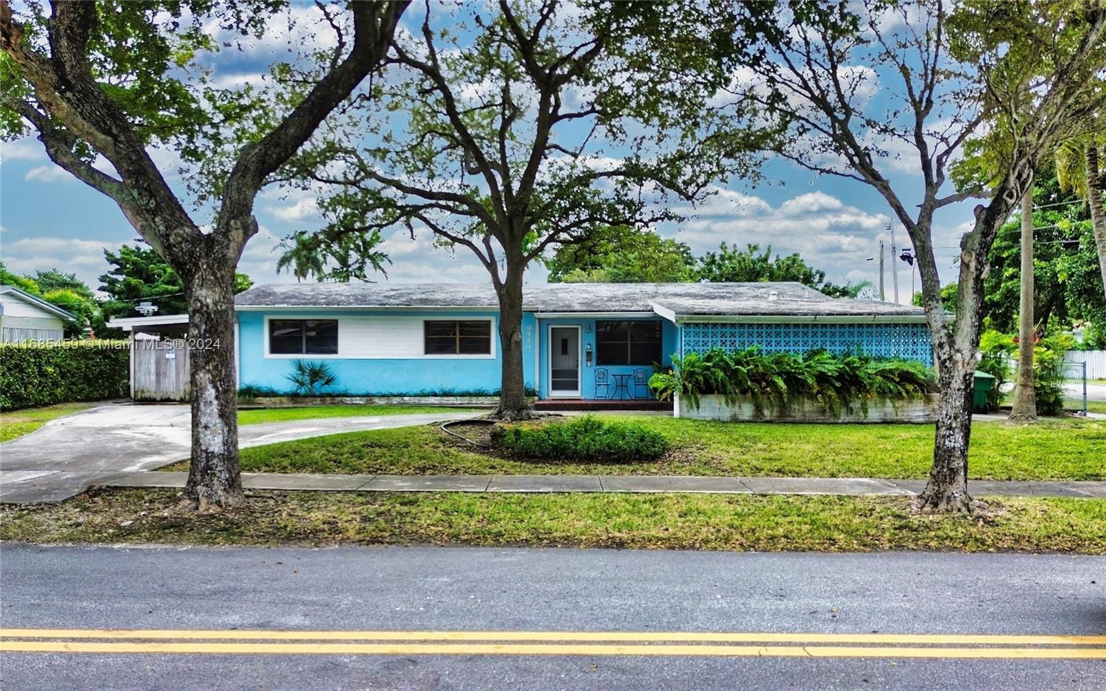 Real estate property located at 9550 Bahama Dr, Miami-Dade, CUTLER RIDGE SEC 5, Cutler Bay, FL