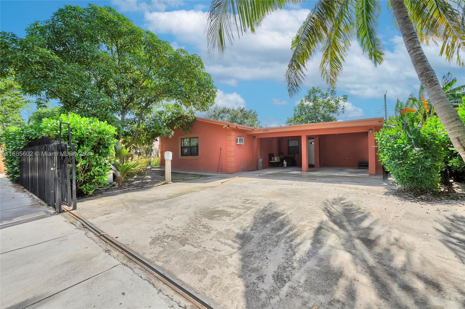 Real estate property located at 1570 127th St, Miami-Dade, SHEPHARD HEIGHTS, North Miami, FL