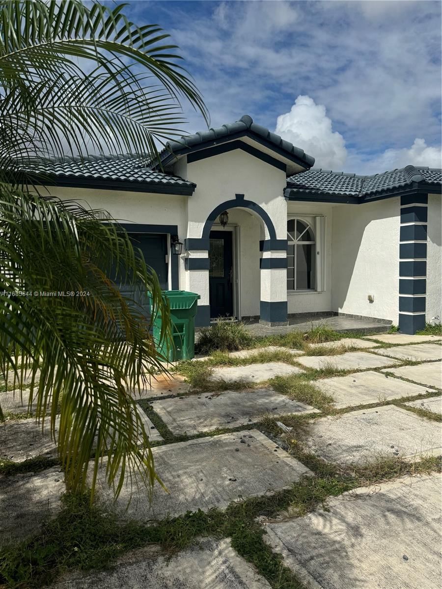 Real estate property located at 9114 162nd Pl, Miami-Dade, MONACO ESTATES AT KENDALL, Miami, FL