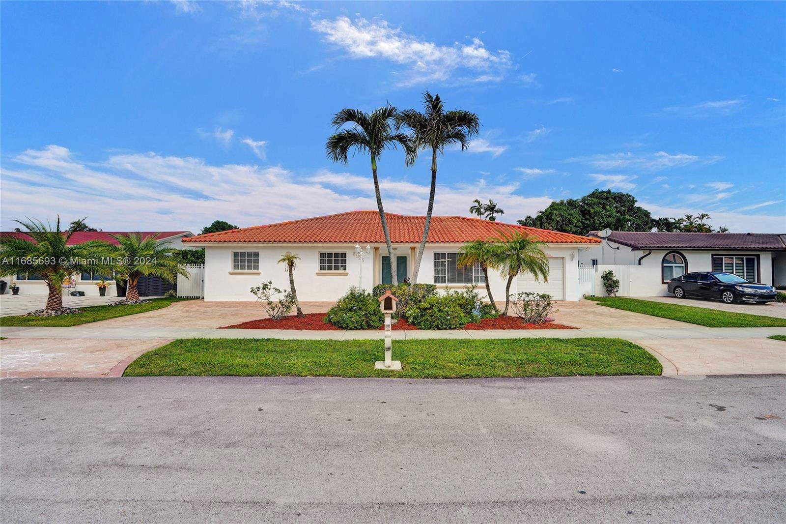 Real estate property located at 8925 11th St, Miami-Dade, FLORAL GARDENS, Miami, FL