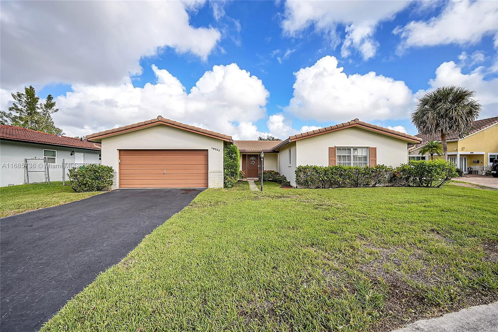 Real estate property located at 10755 40th St, Broward, WINDINGS, Coral Springs, FL