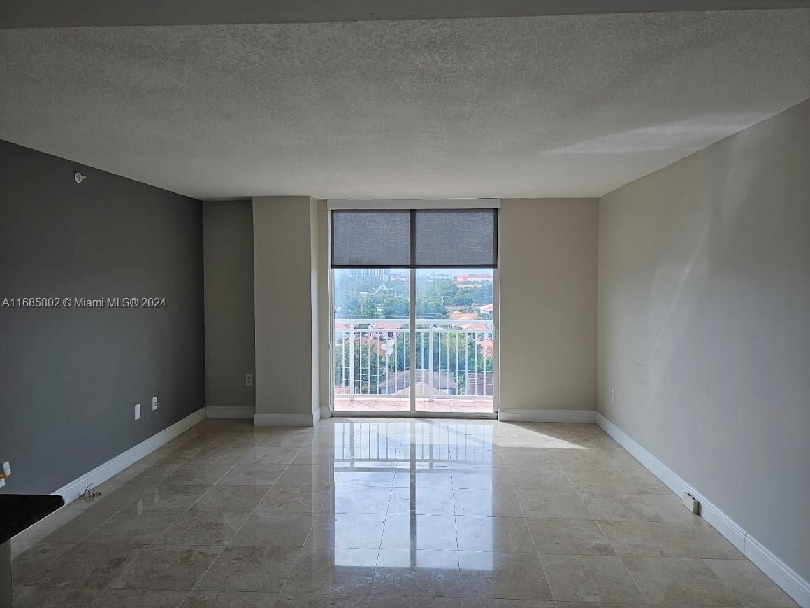 Real estate property located at 3000 Coral Way #704, Miami-Dade, THE ASTON CONDO, Miami, FL