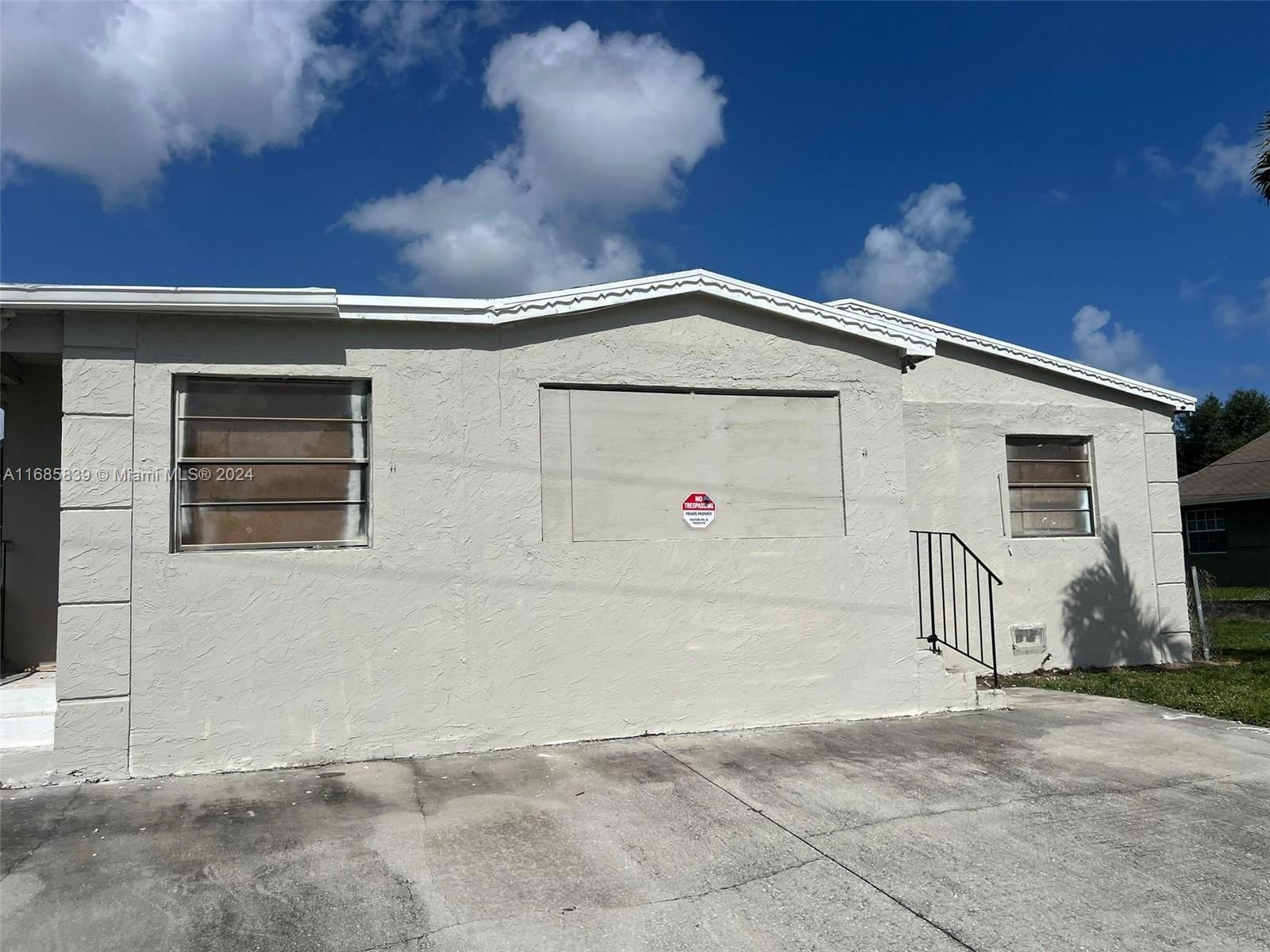 Real estate property located at 1408 33rd St, Palm Beach, ACREHOME PARK SECOND ADD, Riviera Beach, FL