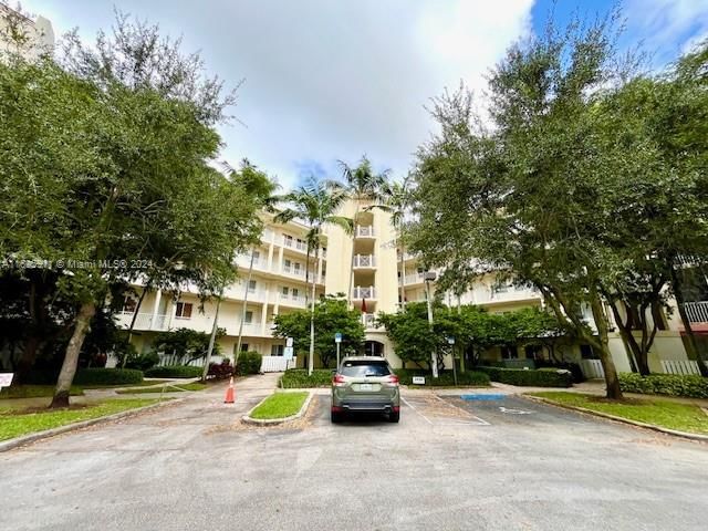 Real estate property located at , Broward, ROYAL POINT AT PALM AIRE, Pompano Beach, FL