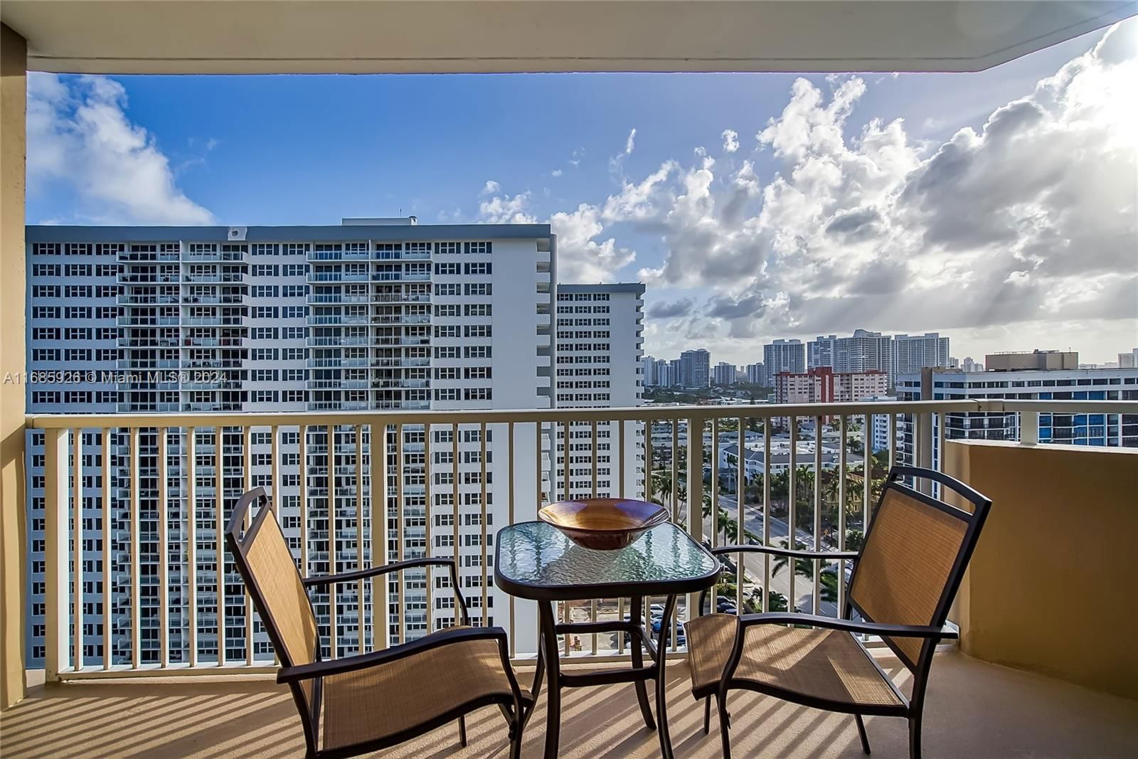 Real estate property located at 1980 Ocean Dr #16J, Broward, HEMISPHERES CONDO, Hallandale Beach, FL