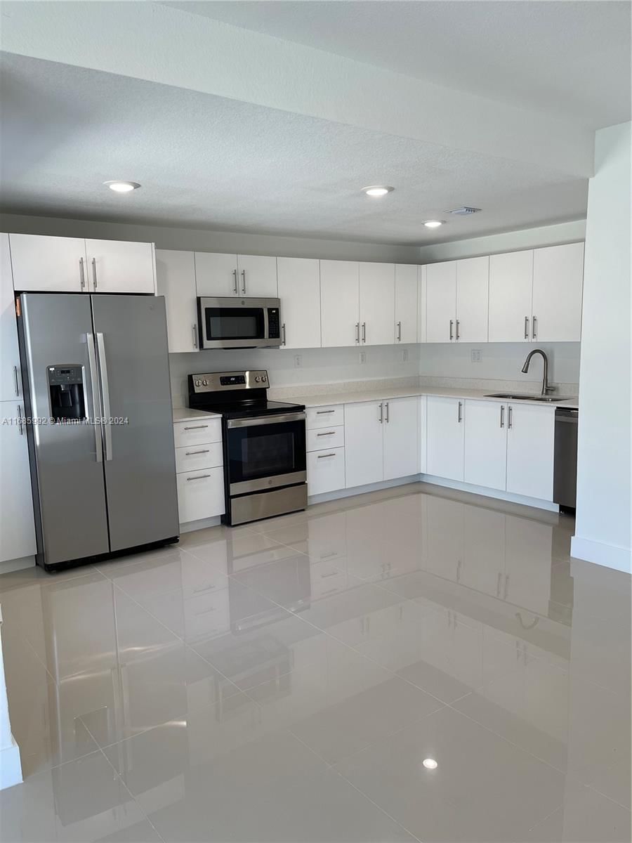 Real estate property located at 25868 144th Ave #25868, Miami-dade, Paradise One Pb 175-084 T-, Homestead, FL