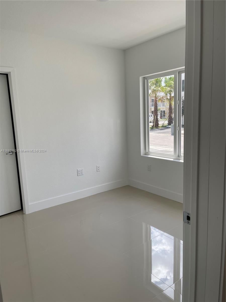 Real estate property located at 25868 144th Ave #25868, Miami-dade, Paradise One Pb 175-084 T-, Homestead, FL