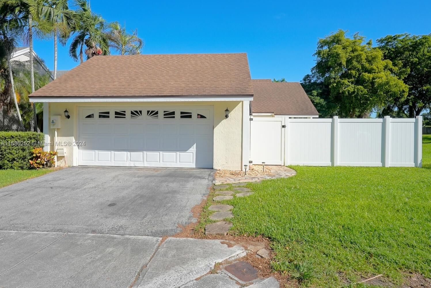 Real estate property located at 1441 Loon Ct, Miami-Dade, AUDUBON CLUSTER WEST, Homestead, FL