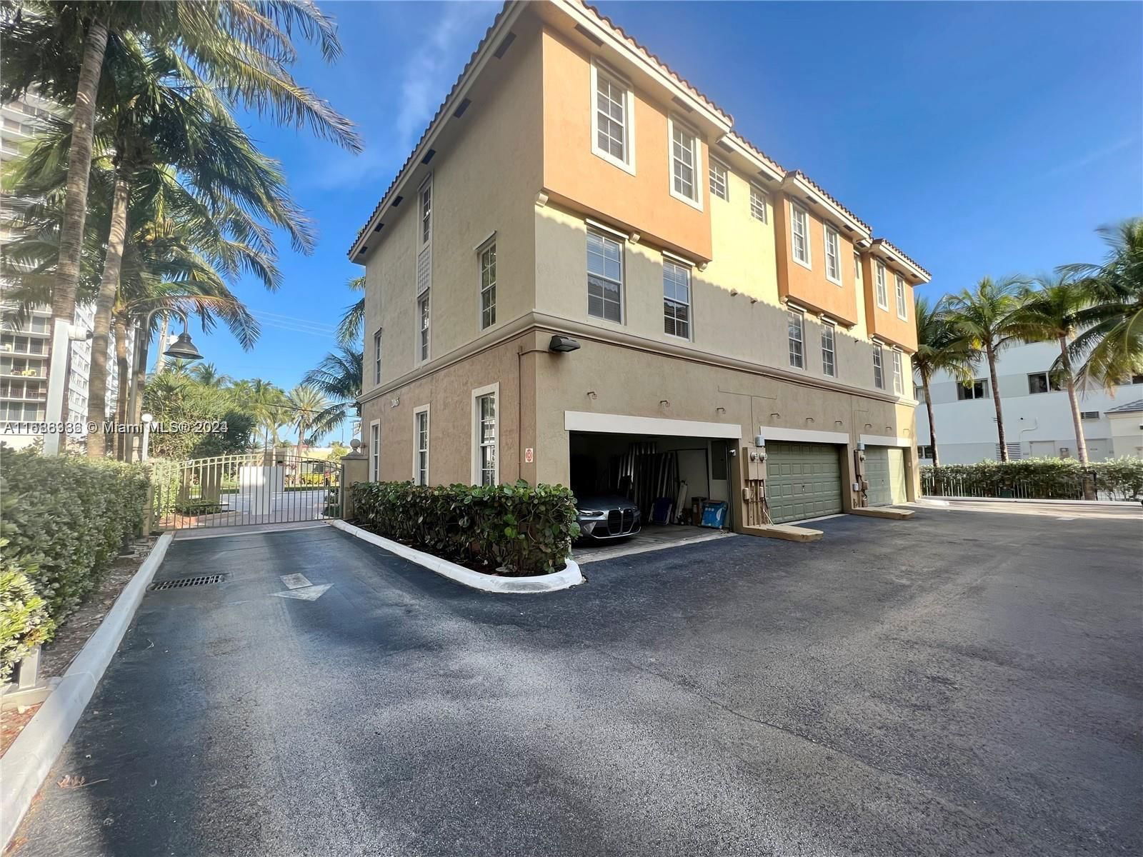 Real estate property located at 2065 Ocean Dr TH1, Broward, 2080 Ocean Drive Condo, Hallandale Beach, FL