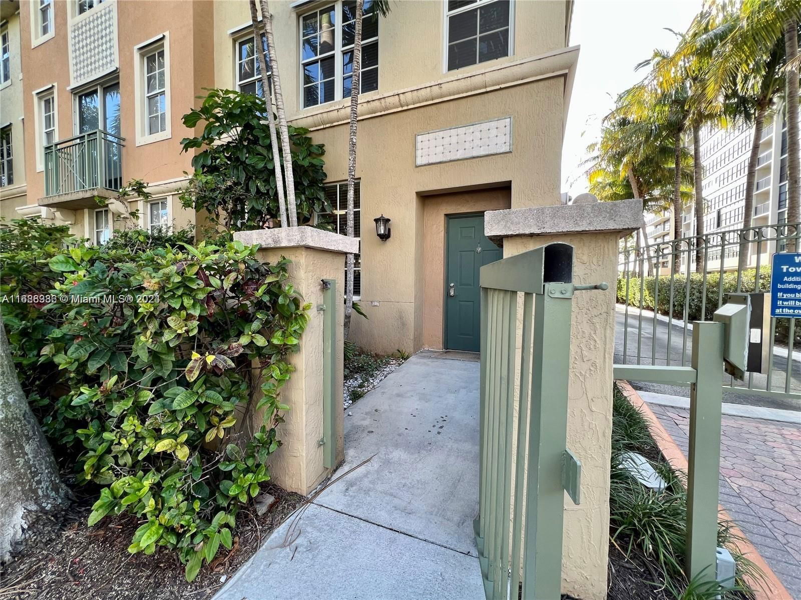 Real estate property located at 2065 Ocean Dr TH1, Broward, 2080 Ocean Drive Condo, Hallandale Beach, FL