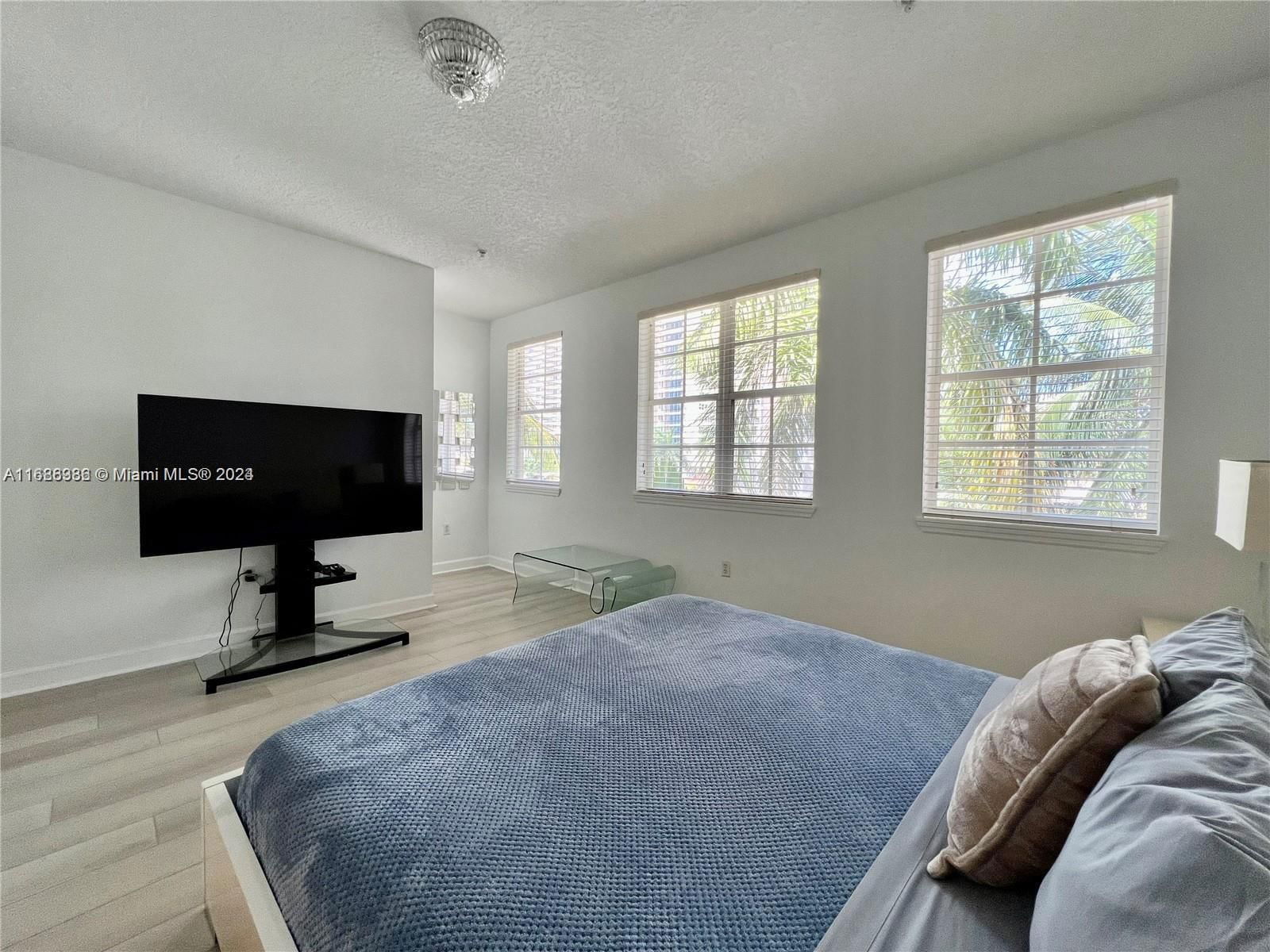 Real estate property located at 2065 Ocean Dr TH1, Broward, 2080 Ocean Drive Condo, Hallandale Beach, FL