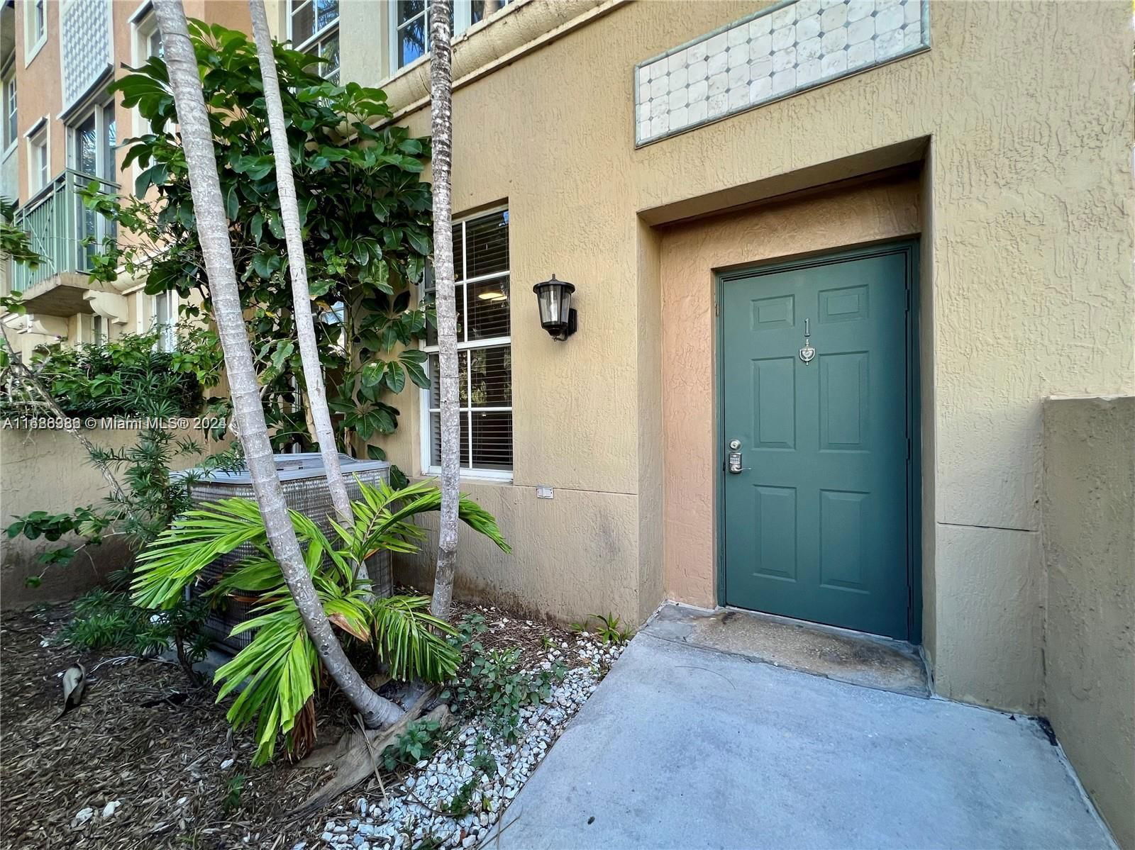 Real estate property located at 2065 Ocean Dr TH1, Broward, 2080 Ocean Drive Condo, Hallandale Beach, FL