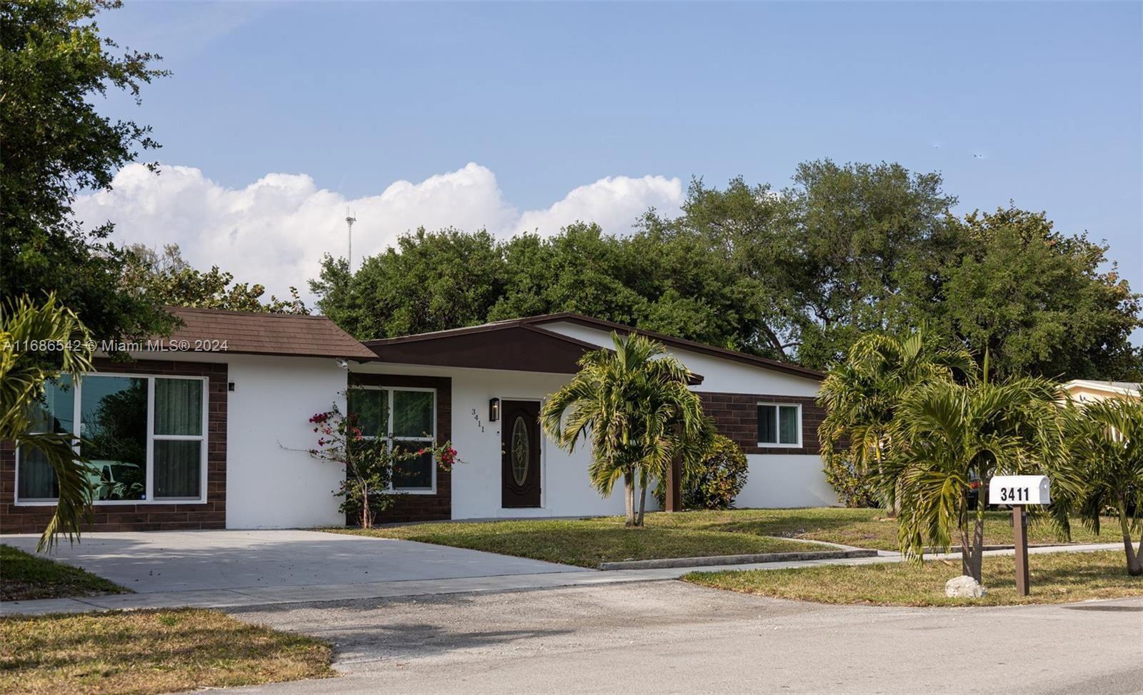 Real estate property located at 3411 36th St, Broward, LAKE FOREST SEC 4, West Park, FL