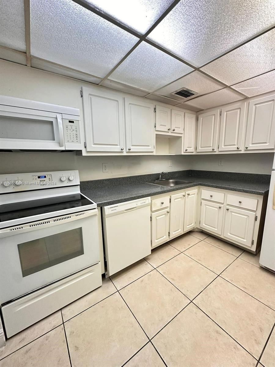 Real estate property located at 1805 Sans Souci Blvd #420, Miami-Dade, BAYVIEW PALMS CONDO, North Miami, FL