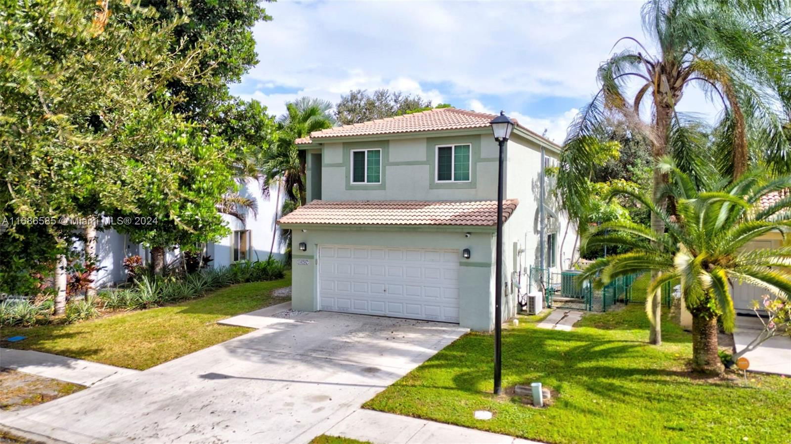 Real estate property located at 10207 20th Ct, Broward, Avalon, Miramar, FL