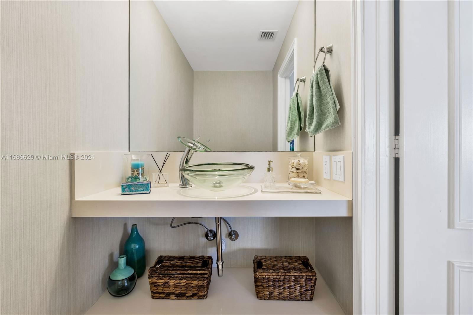 Real estate property located at 888 Brickell Key Dr #1908, Miami-dade, One Tequesta Point Condo, Miami, FL