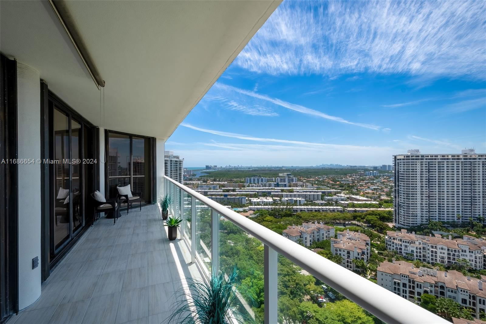 Real estate property located at 4000 Island Blvd #2903, Miami-Dade, Williams Island, Aventura, FL