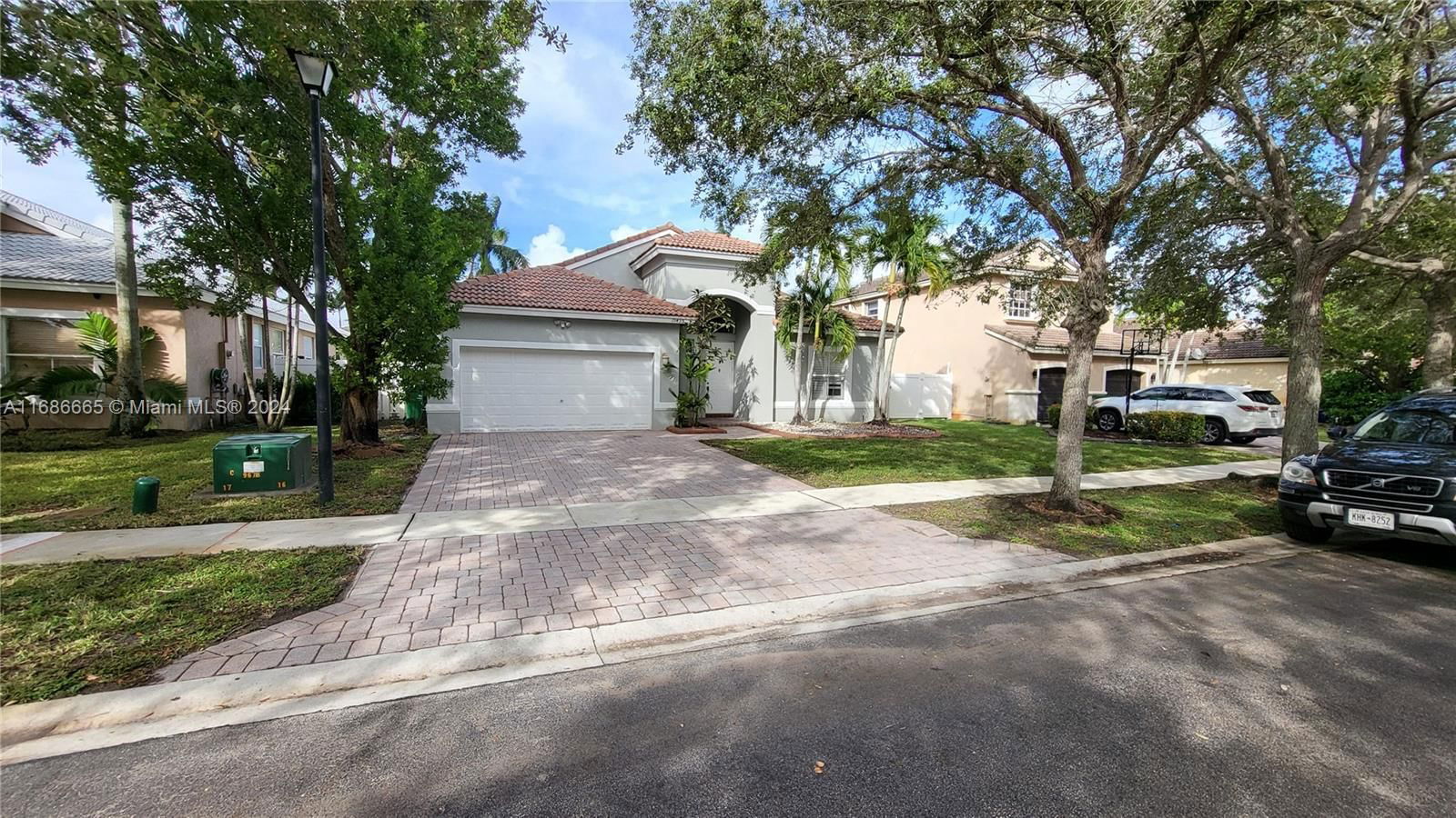 Real estate property located at 19455 25th Ct, Broward, MONACO COVE, Miramar, FL