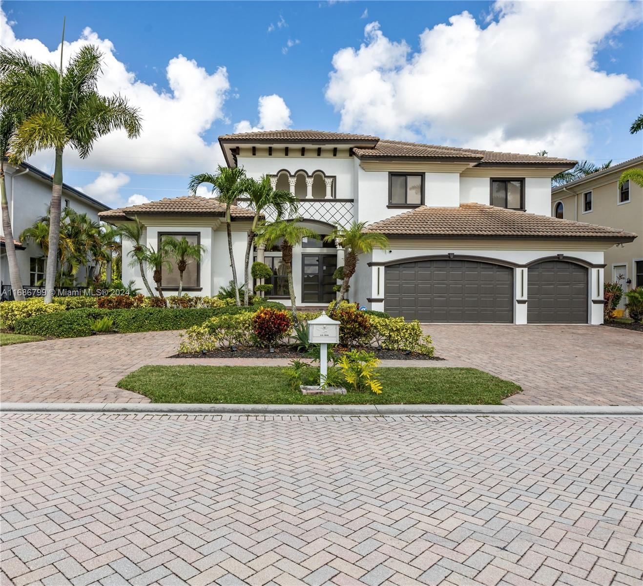 Real estate property located at 6681 Cobia Cir, Palm Beach, BOYNTON WATERS WEST 2, Boynton Beach, FL