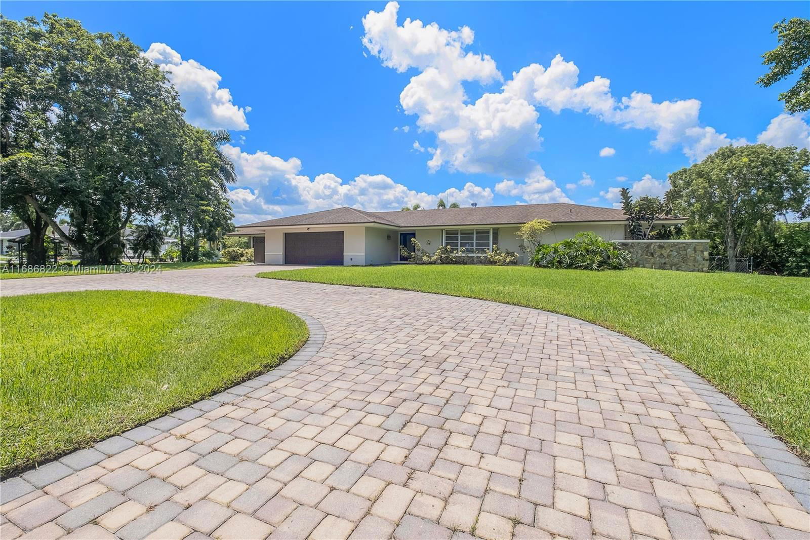 Real estate property located at 10850 25th St, Broward, MARTHA BRIGHT FARMS, Davie, FL