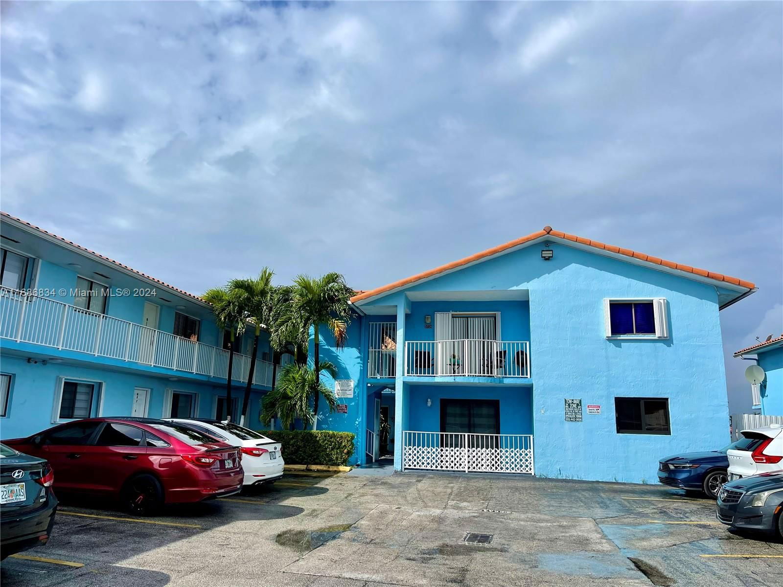 Real estate property located at 5720 W 26 Ave #5720, Miami-Dade, LAGO AZUL CONDO, Hialeah, FL