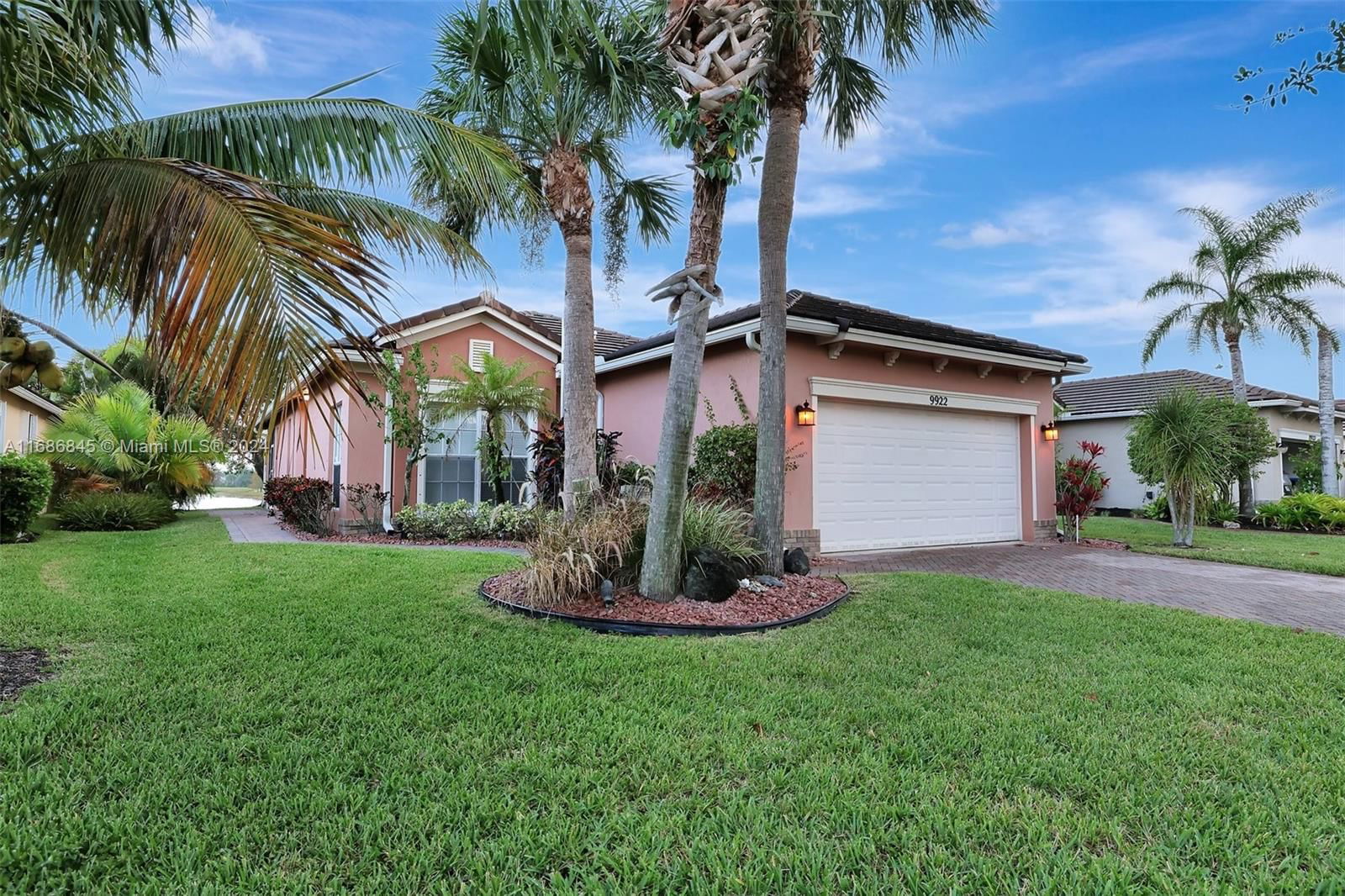 Real estate property located at 9922 Glenbrook Dr, St Lucie, Tradition Heritage Oaks, Port St. Lucie, FL