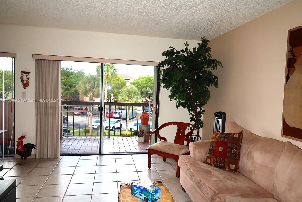 Real estate property located at 5800 127th Ave #2307, Miami-Dade, MILLER GARDENS CONDO, Miami, FL