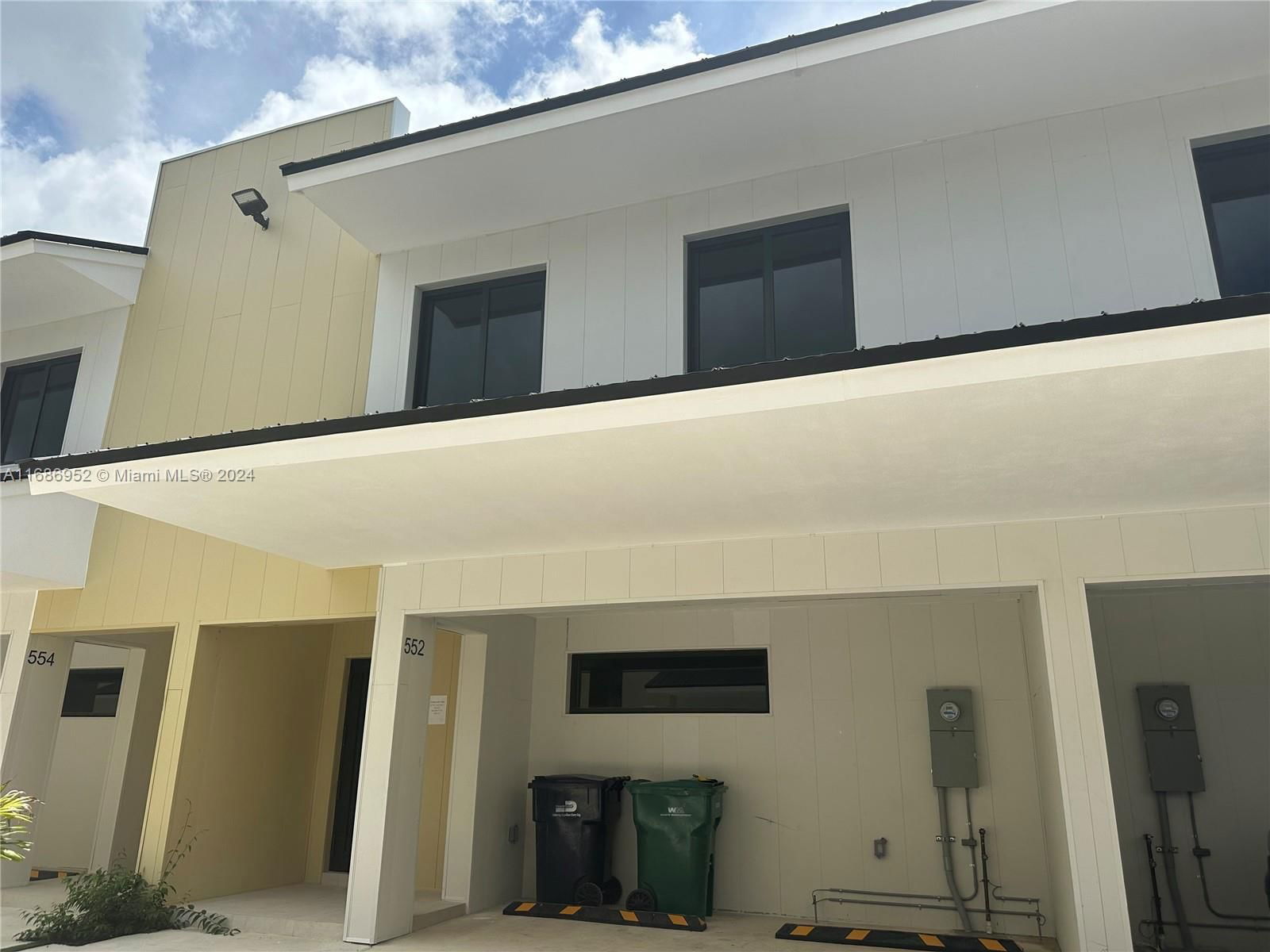 Real estate property located at 552 7th St #6, Miami-Dade, SUNNYLAND PARK NO 2, Florida City, FL