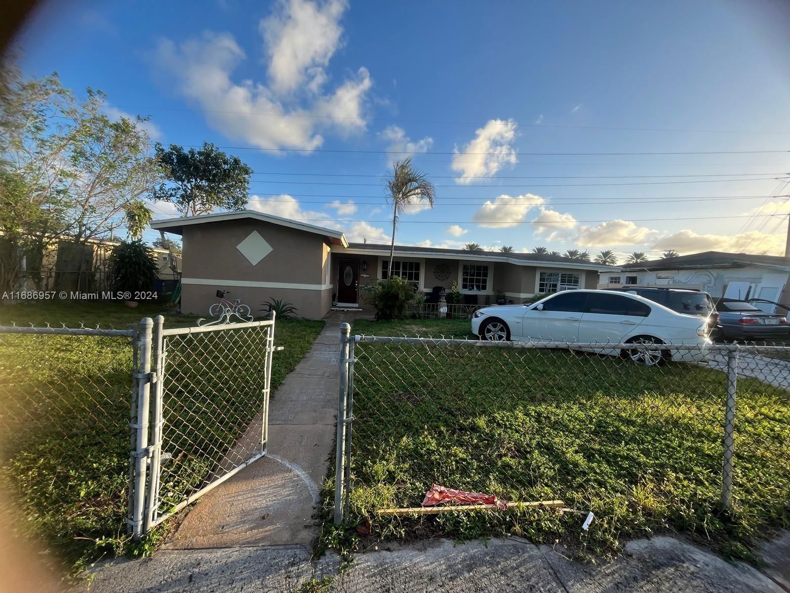 Real estate property located at 5070 11th St, Broward, LAUDERDALE GOLF ESTATES, Plantation, FL