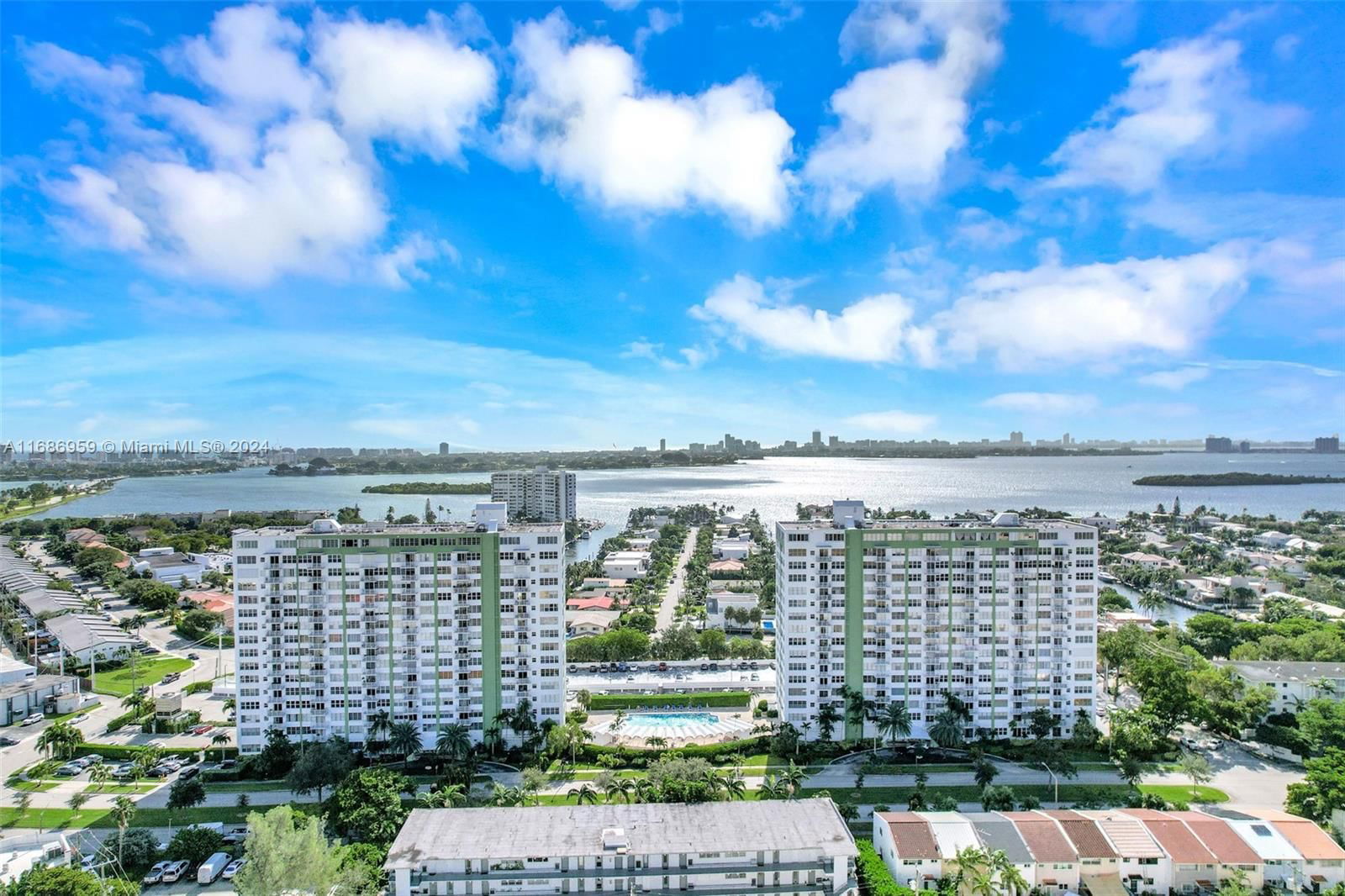 Real estate property located at 2100 Sans Souci Blvd A408, Miami-Dade, BAYVIEW TOWERS CONDO SOUT, North Miami, FL