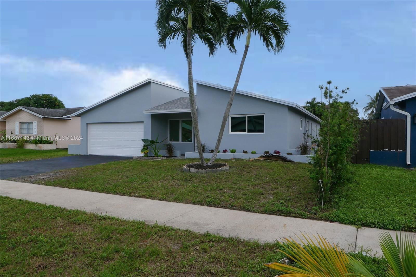 Real estate property located at 5810 56th Pl, Broward, WOODLAND GREENS, Tamarac, FL