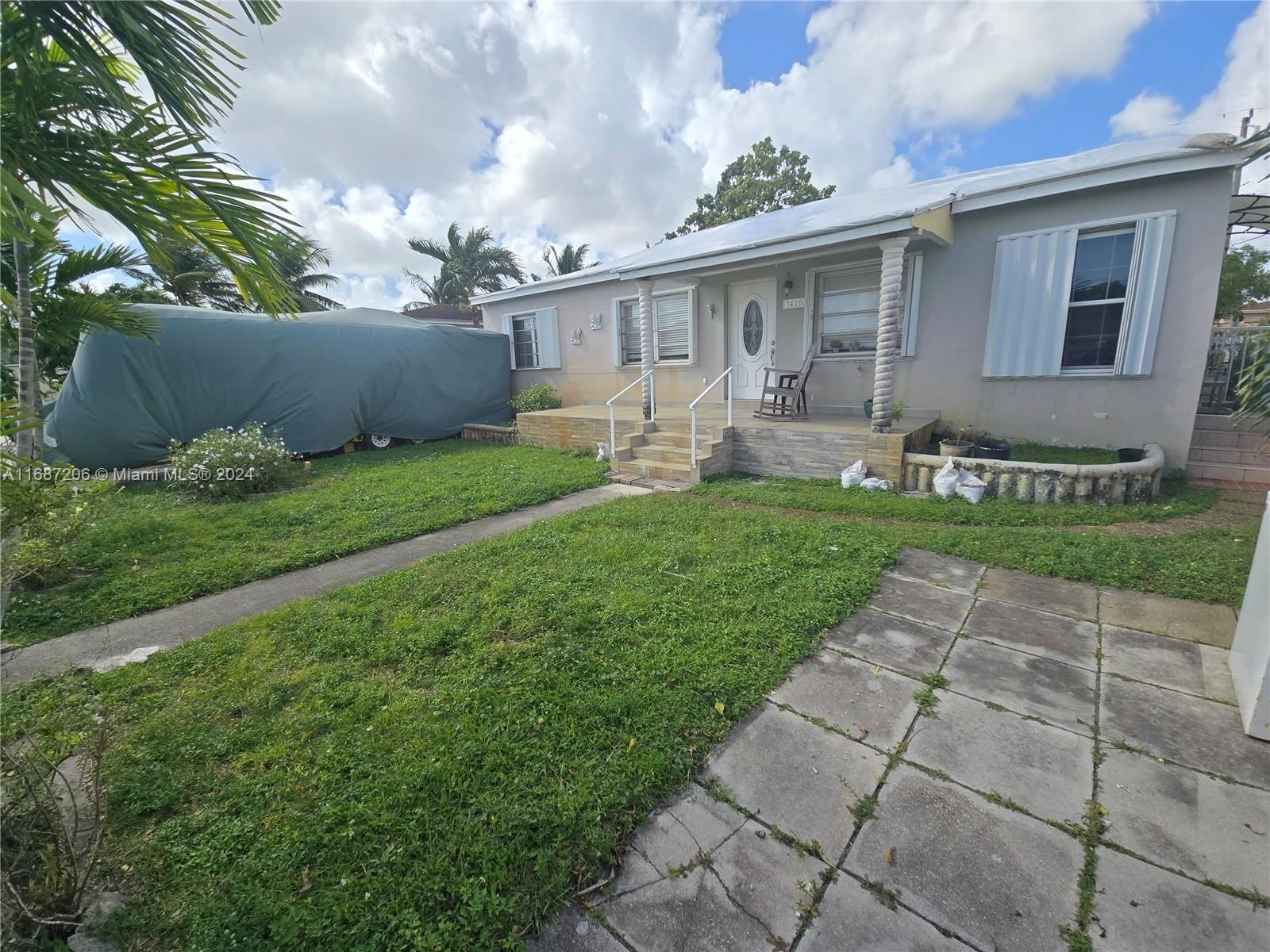 Real estate property located at 3420 Palm Ct, Miami-Dade, DEAL MANOR, Hialeah, FL