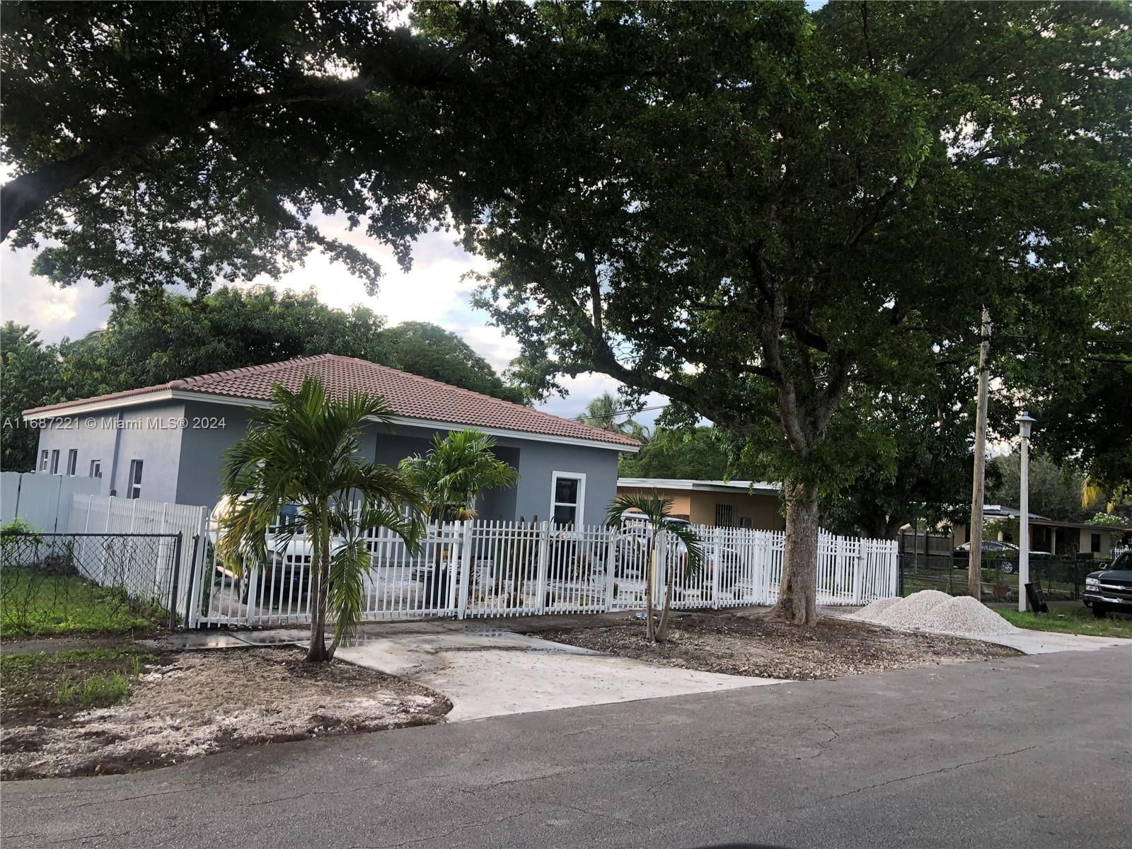 Real estate property located at 12320 13 ave, Miami-Dade, sunkist grove, Miami, FL