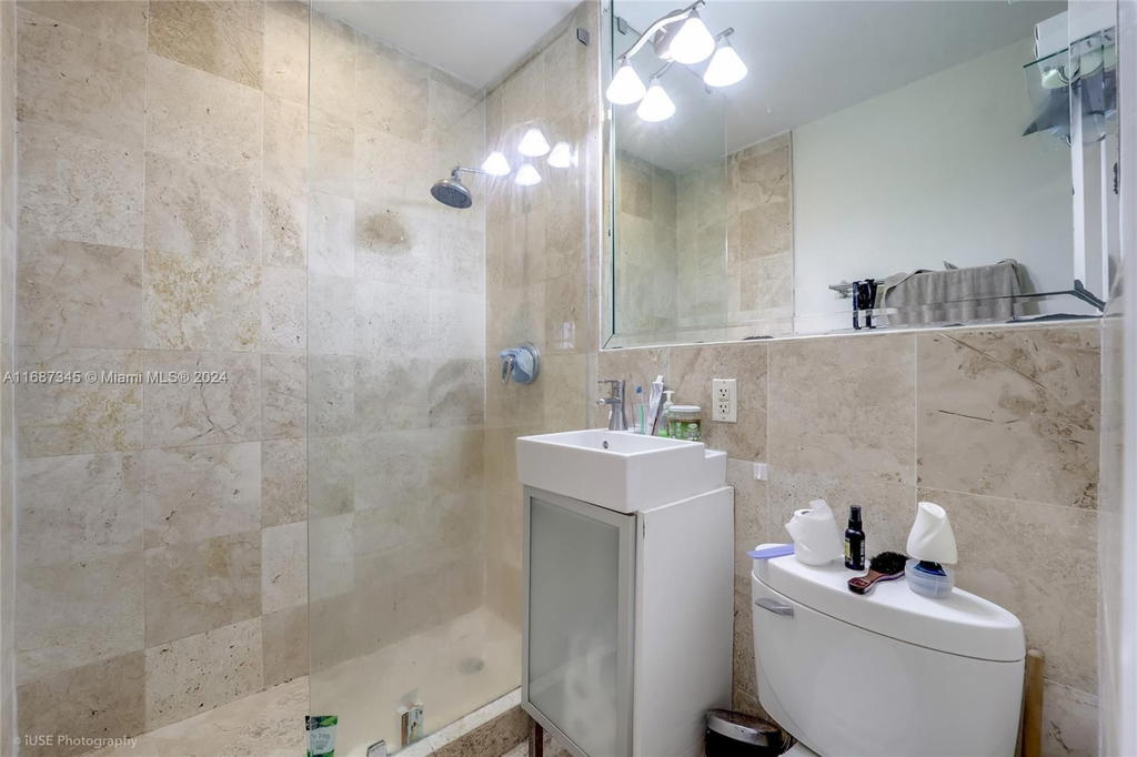 Real estate property located at 420 15th St #107, Miami-dade, South Beach Hudson Condo, Miami Beach, FL