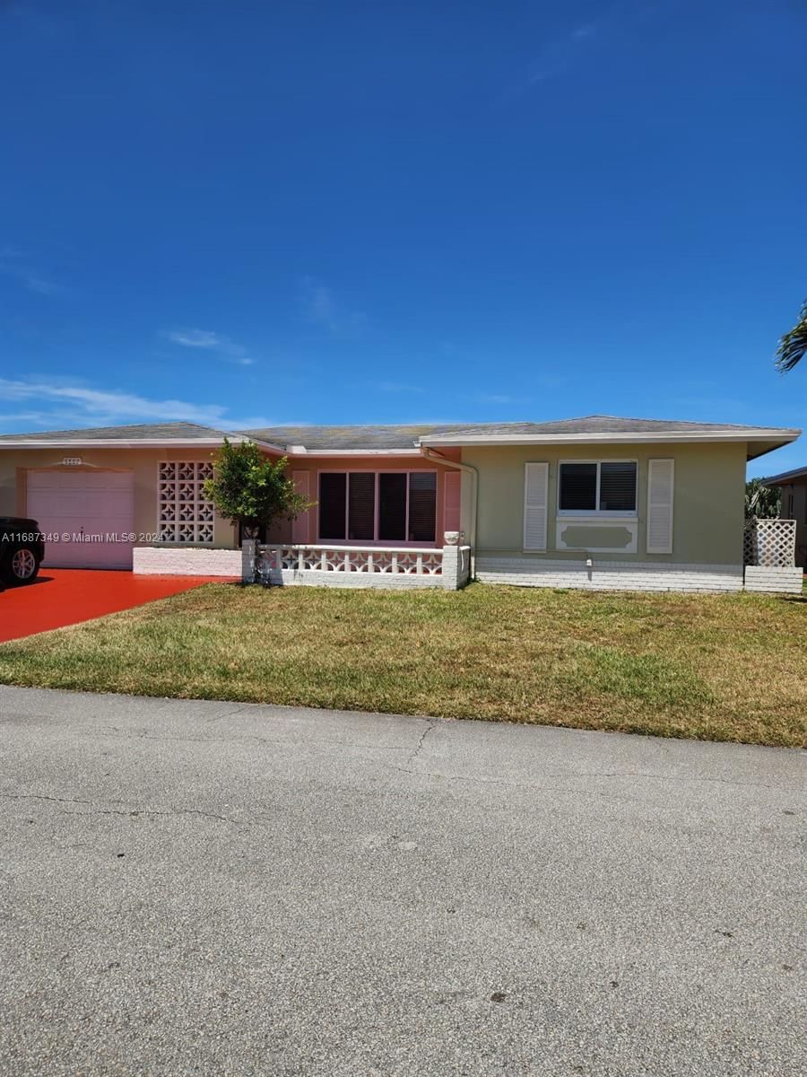 Real estate property located at 6807 58th Ct, Broward, MAINLANDS OF TAMARAC LAKE, Tamarac, FL