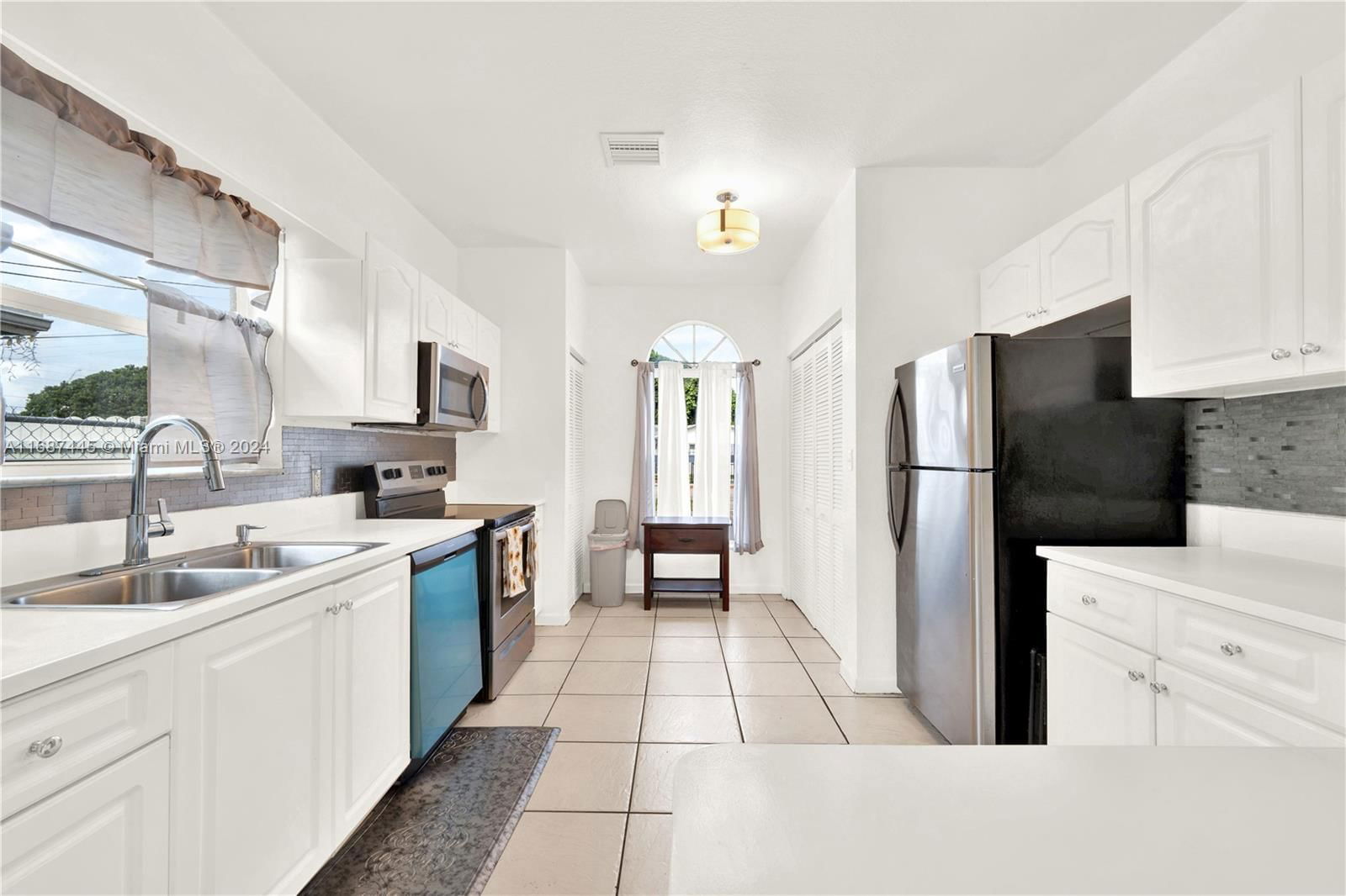 Real estate property located at 3160 58th St, Miami-dade, Hialeah Heights, Miami, FL