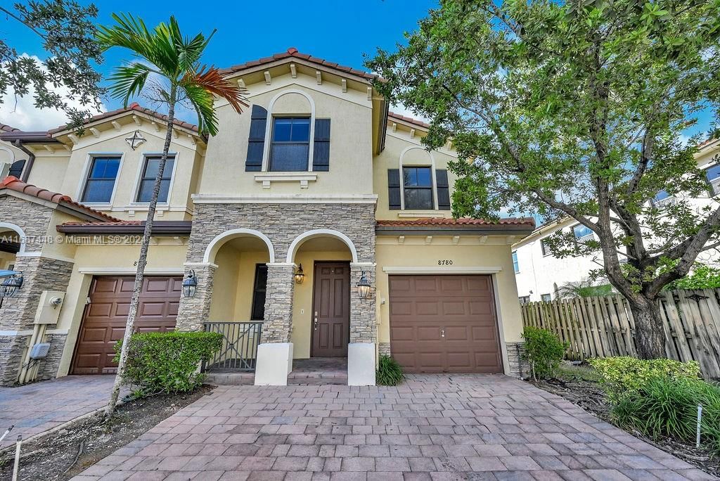 Real estate property located at 8780 98th Ave, Miami-Dade, DORAL BREEZE, Doral, FL