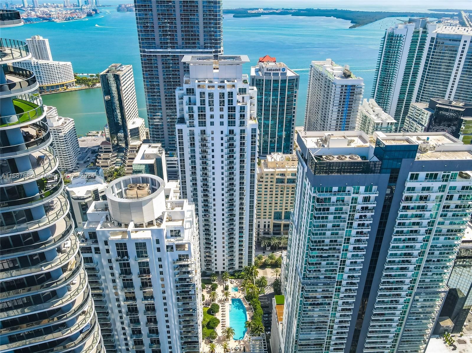 Real estate property located at 1060 Brickell Ave #409, Miami-Dade, 1060 BRICKELL CONDO, Miami, FL